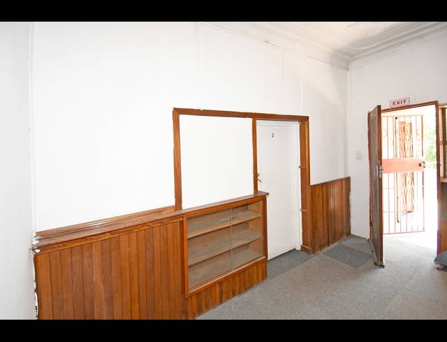 5.5 BEDROOM HOUSE FOR SALE IN HURST HILL